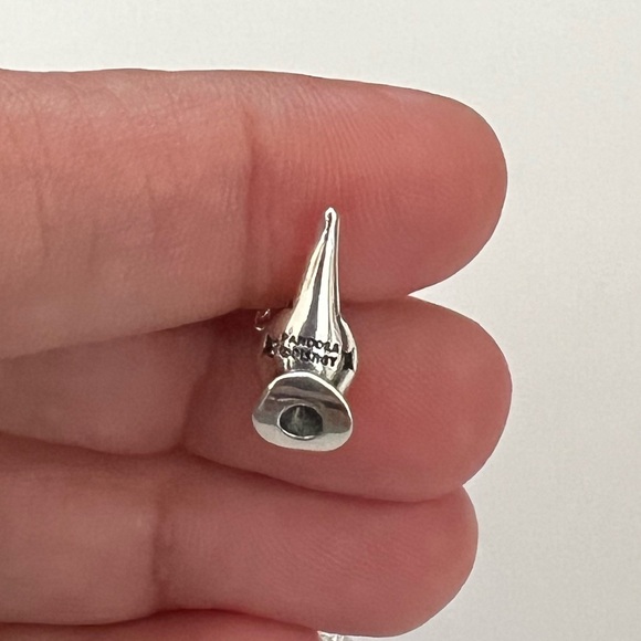 PANDORA Disney Aladdin Magic Lamp Necklace - Picture 4 of 9